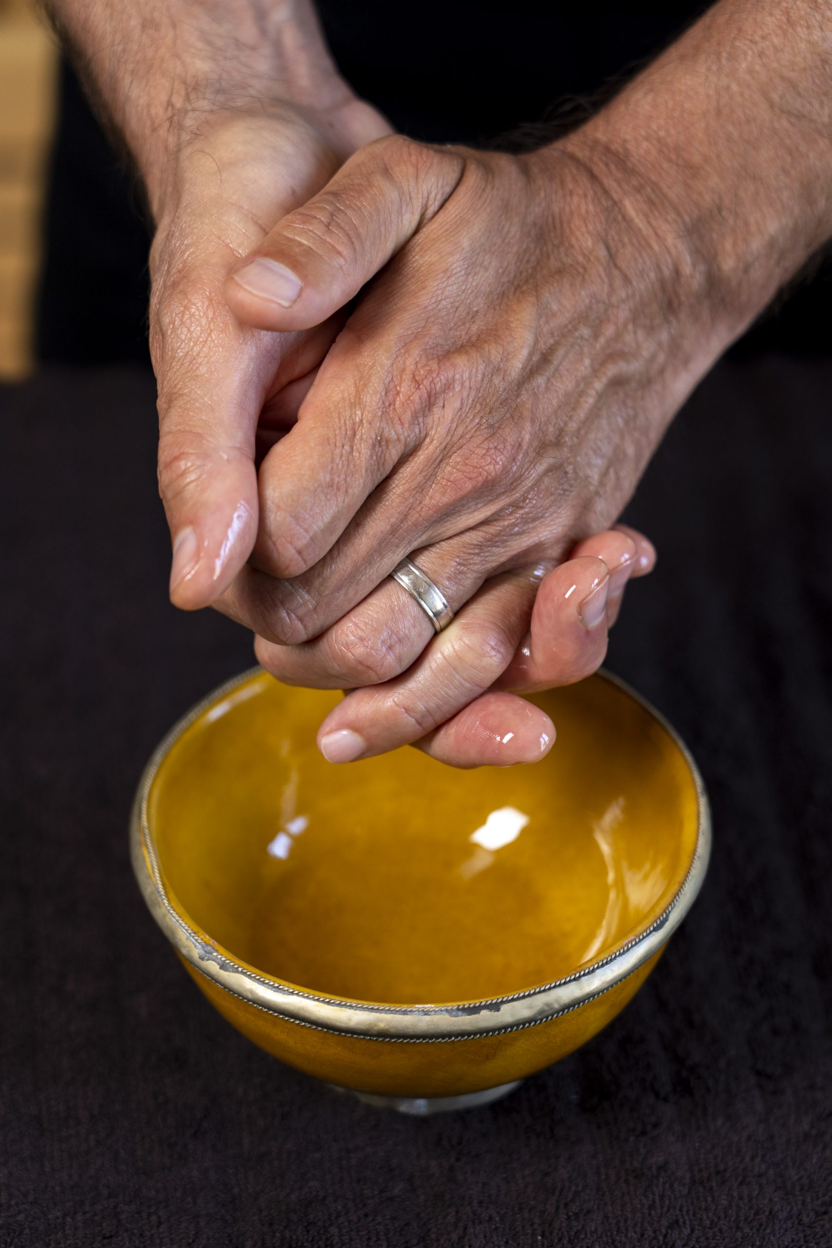 Un massage doux et sécurisé pour accompagner chaque étape de la maternité